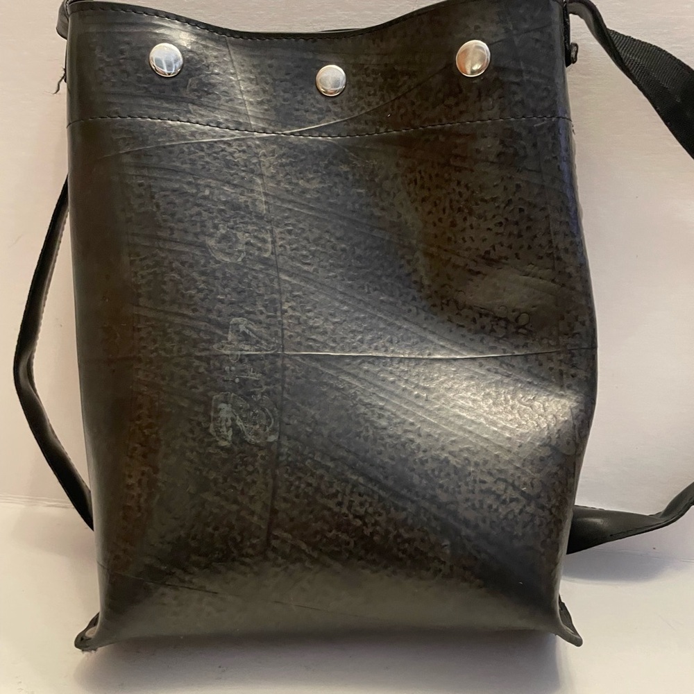 RECYCLED TIRE TUBE CROSSBODY BAG “Two,s Company”